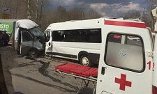 В Рязани столкнулись грузовая "Газель" и пассажирский микроавтобус. 