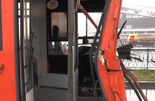 Два пассажирских автобуса столкнулись в Казани.