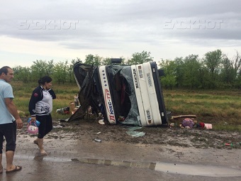 6 детей и 12 взрослых пострадали в ДТП с автобусом под Волгоградом.